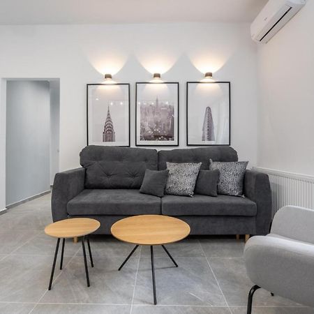 בוקרשט Relax Apartament In Piata Universitatii מראה חיצוני תמונה