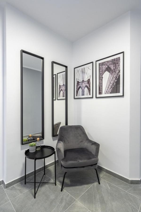 בוקרשט Relax Apartament In Piata Universitatii מראה חיצוני תמונה