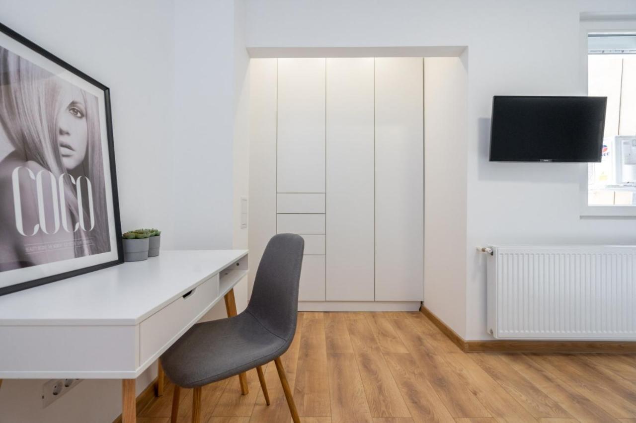 בוקרשט Relax Apartament In Piata Universitatii מראה חיצוני תמונה